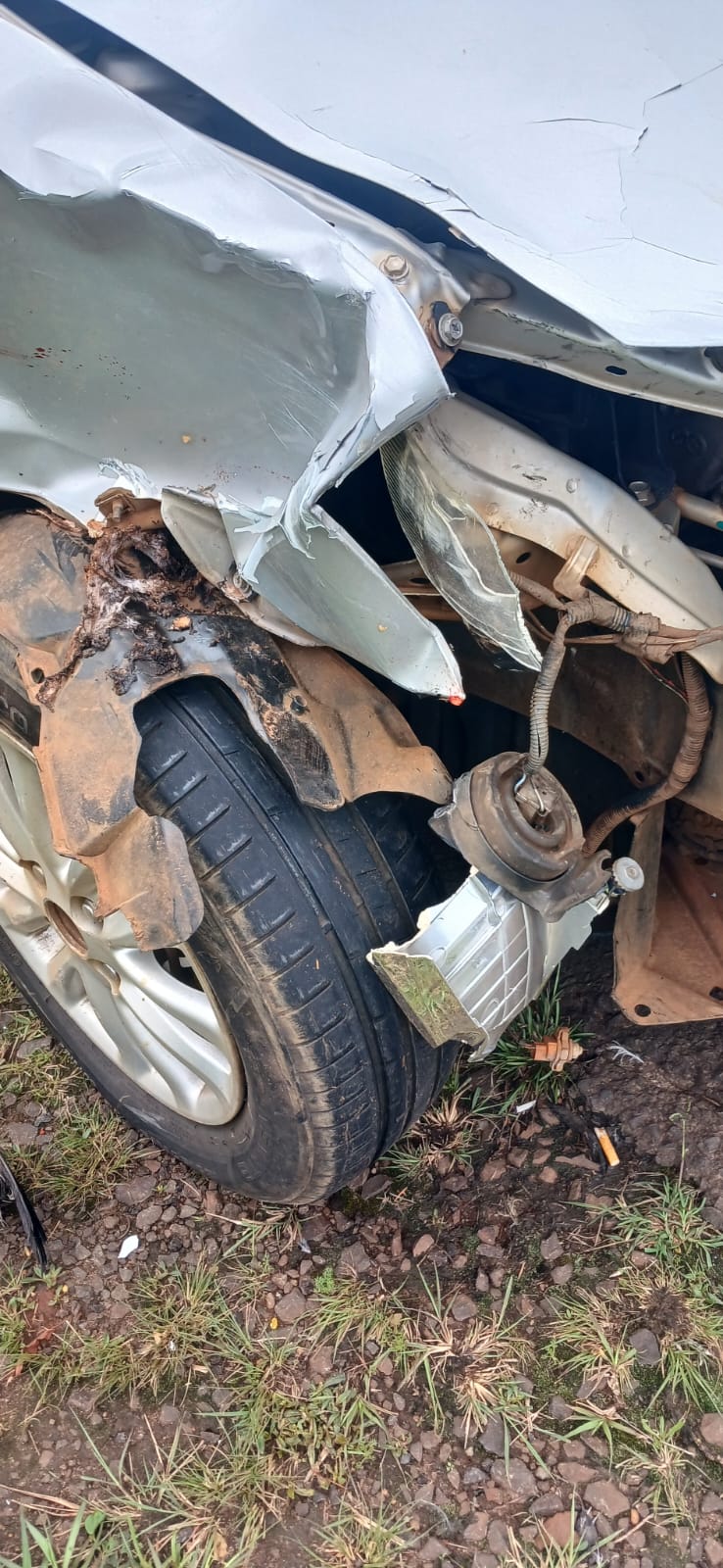 Recargaba combustible al costado de la ruta, fue embestido y sufrió severas quemaduras 4